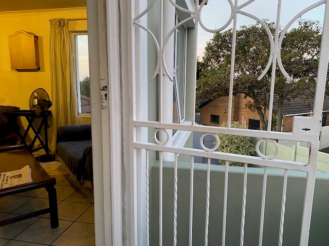 1 Bedroom Property for Sale in Table View Western Cape